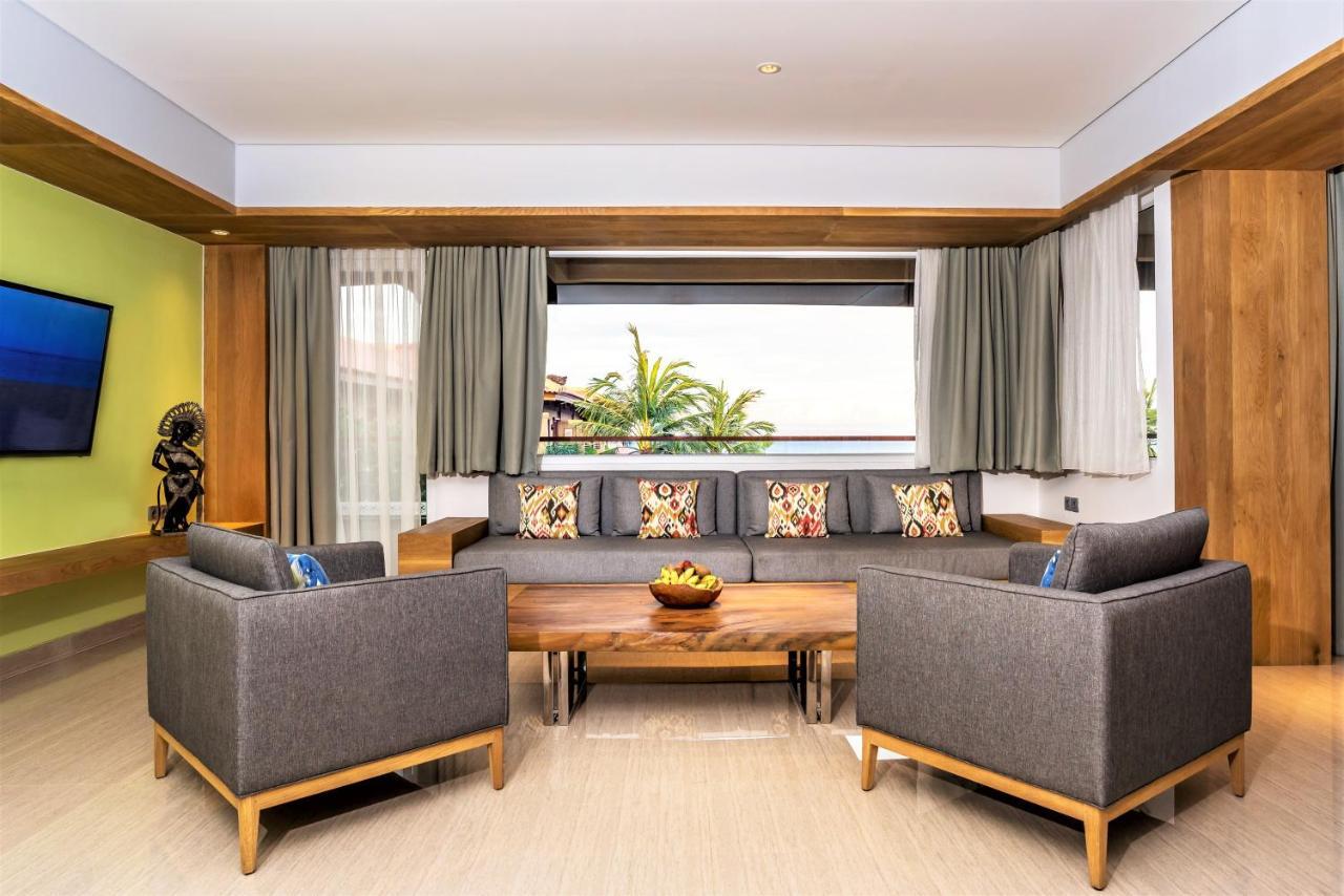 Hotel Nikko Bali Benoa Beach Нуса-Дуа Экстерьер фото A living room