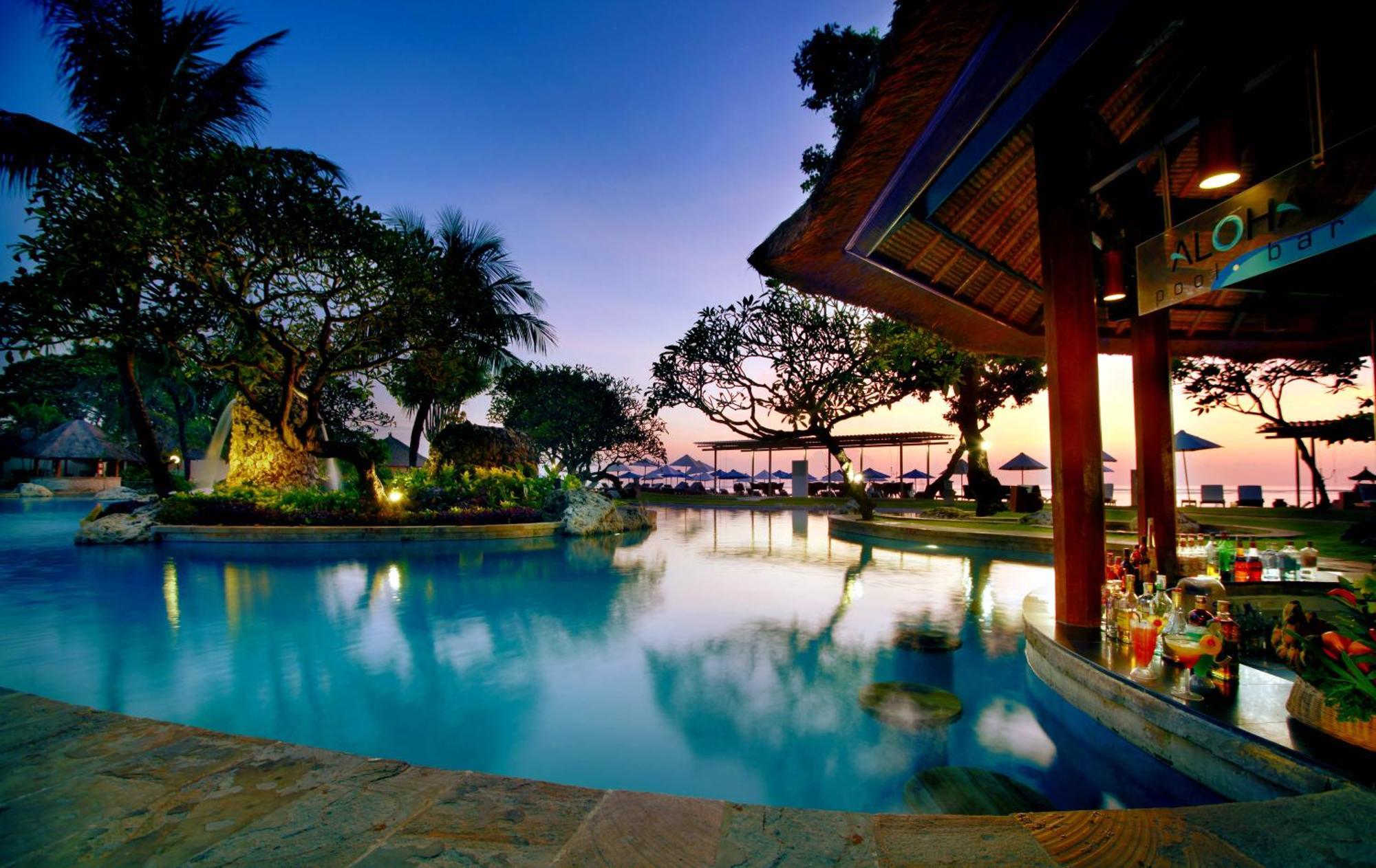 Hotel Nikko Bali Benoa Beach Нуса-Дуа Экстерьер фото The swimming pool at the resort